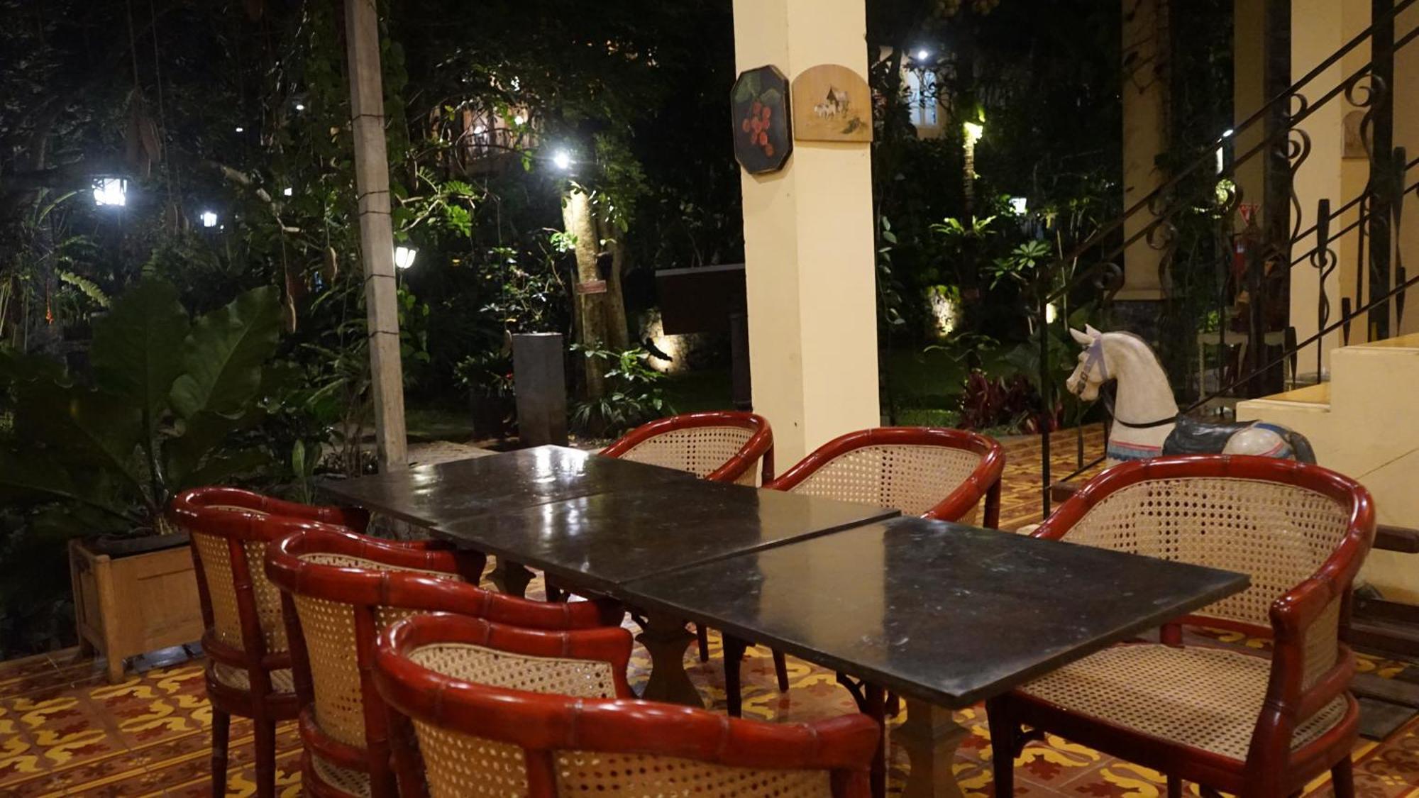 Kayu Arum Resort Salatiga Buitenkant foto