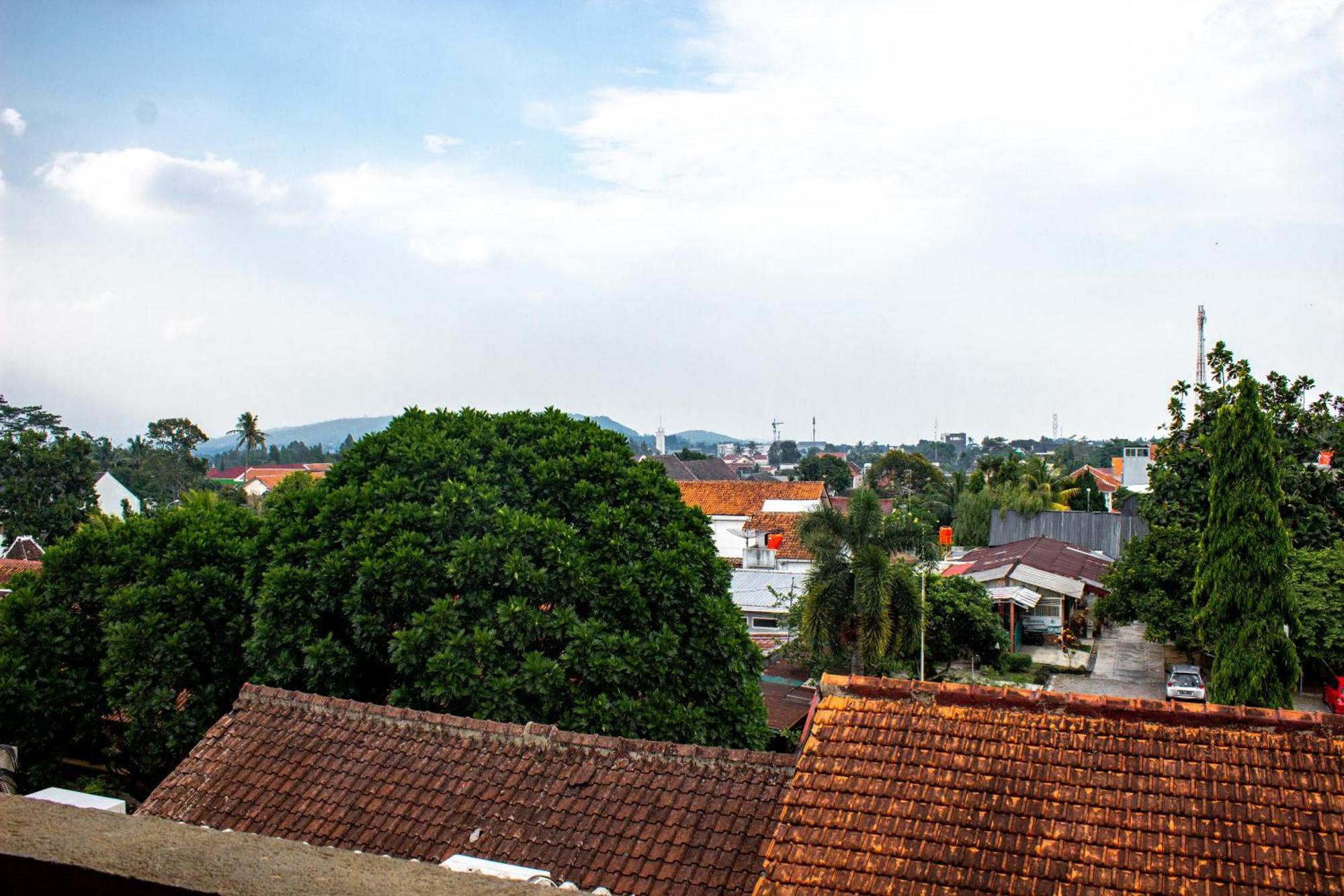 Kayu Arum Resort Salatiga Buitenkant foto